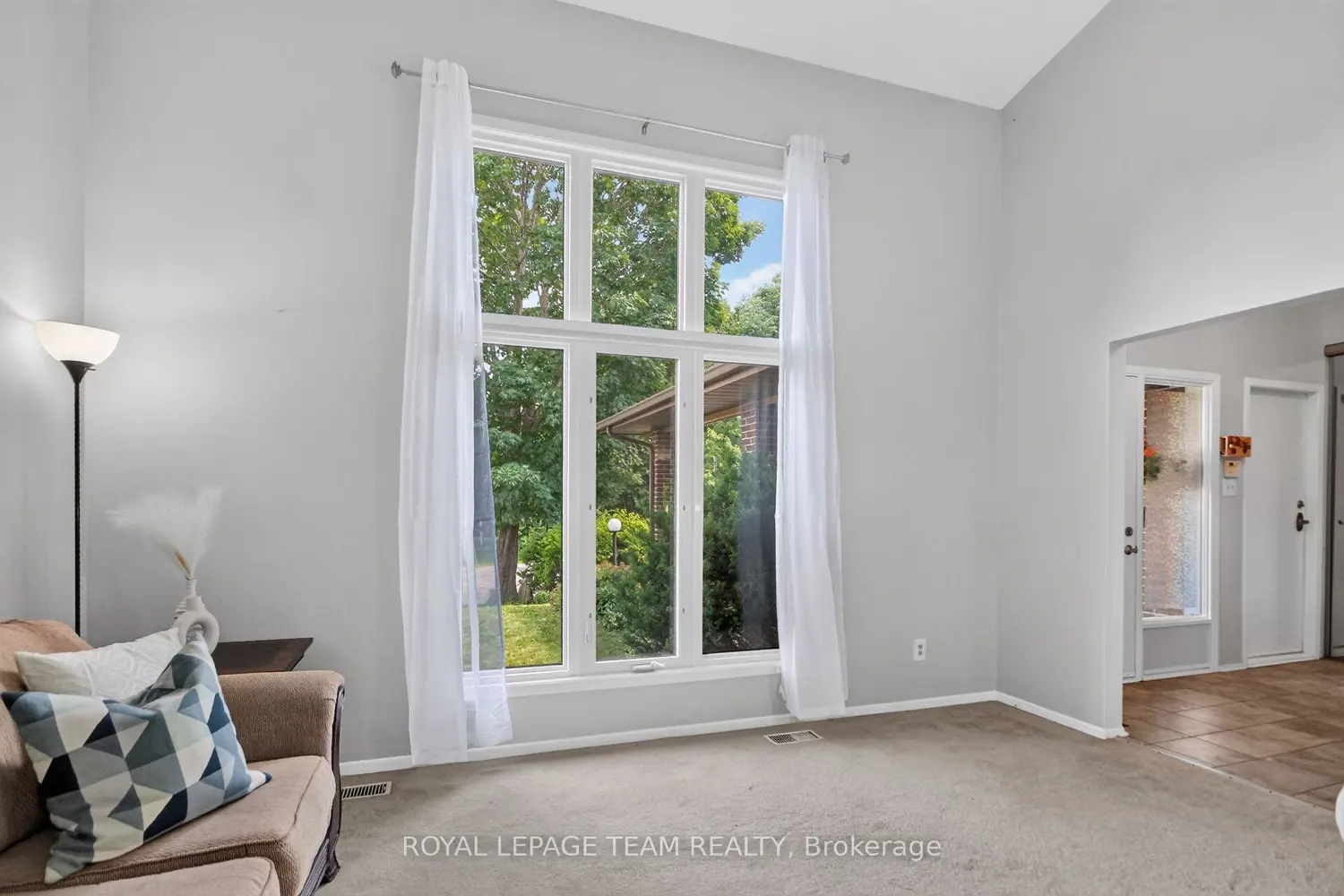 66 Beaufort Drive photo 2