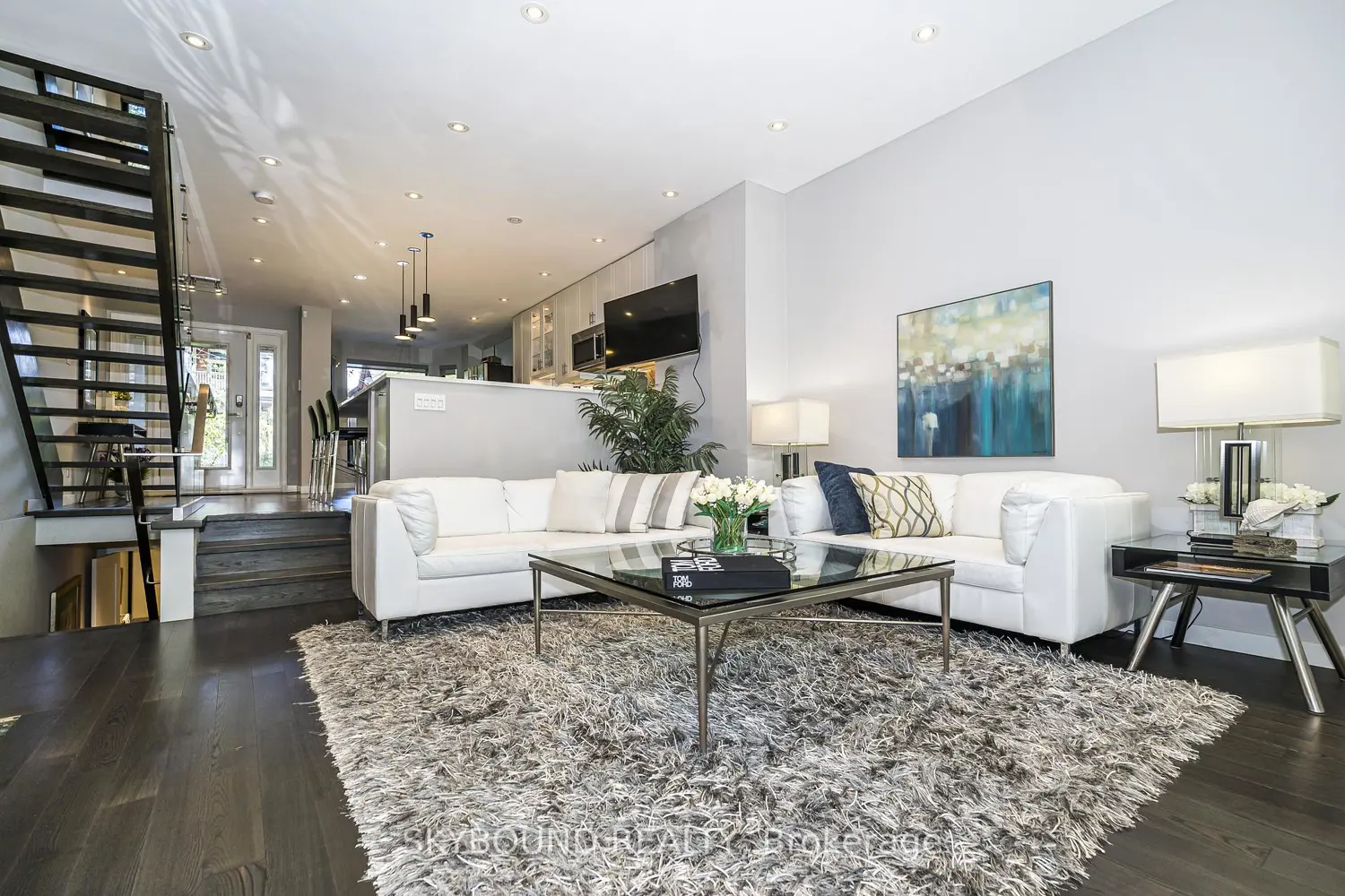 49 Victor Avenue photo 4