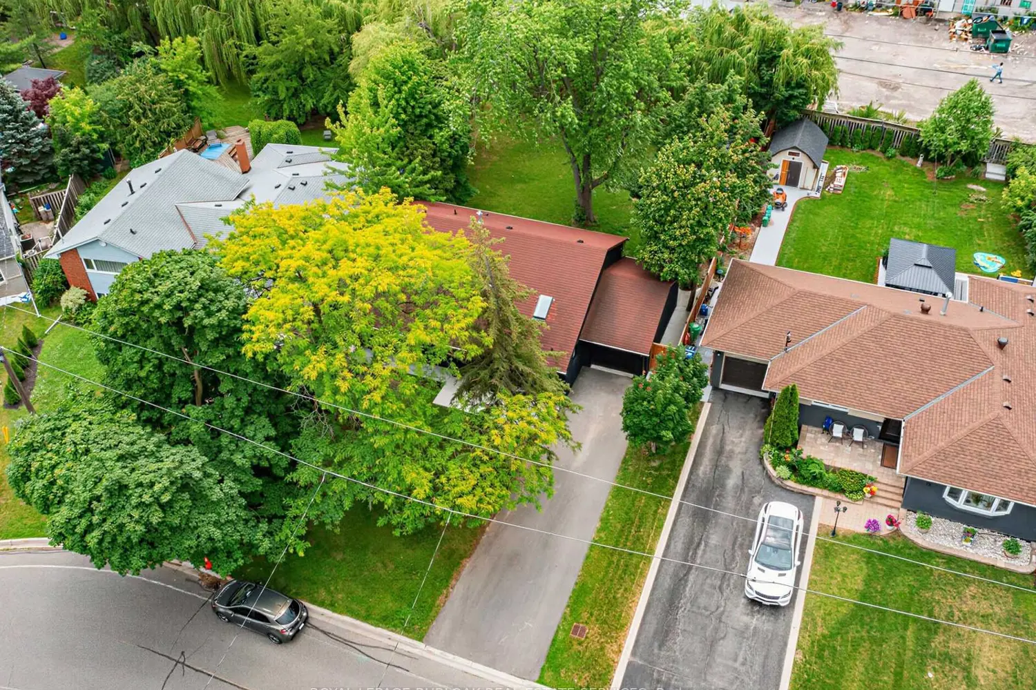 13 Swanhurst Boulevard photo 3