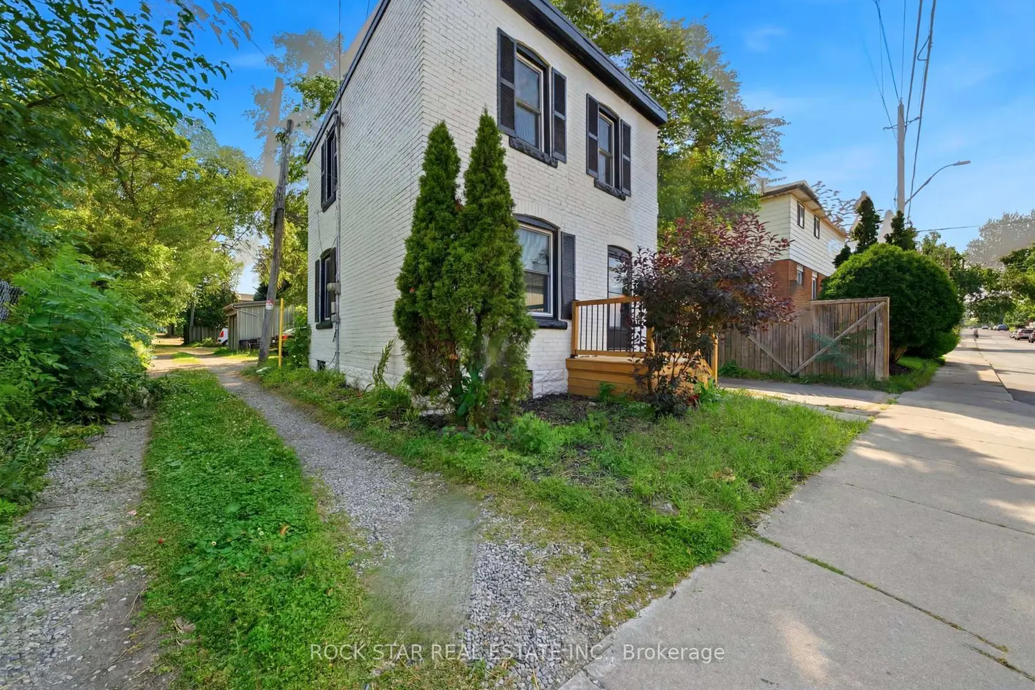 73 Peter Street photo 3