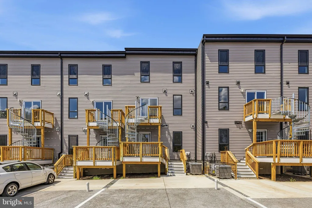2534 Elvans Road SE, Washington, DC 20020