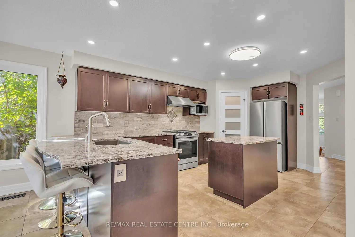 237 Goodwin Drive photo 5