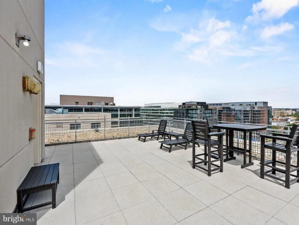 555 Massachusetts Avenue NW Unit 1307, Washington, DC 20001