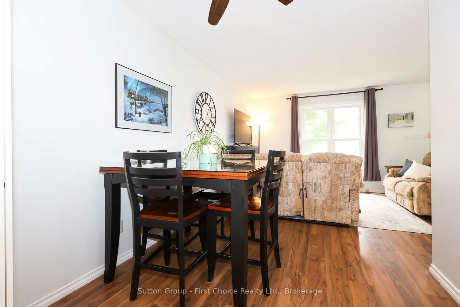129 Mitchell Court B photo 5