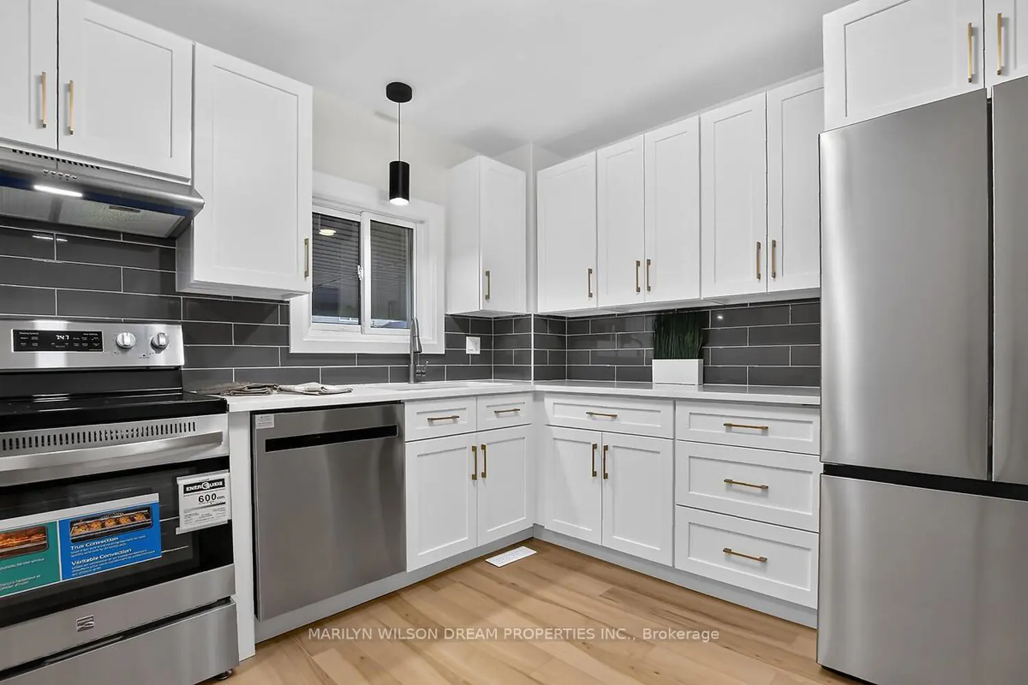 136 Bentbrook Crescent photo 4