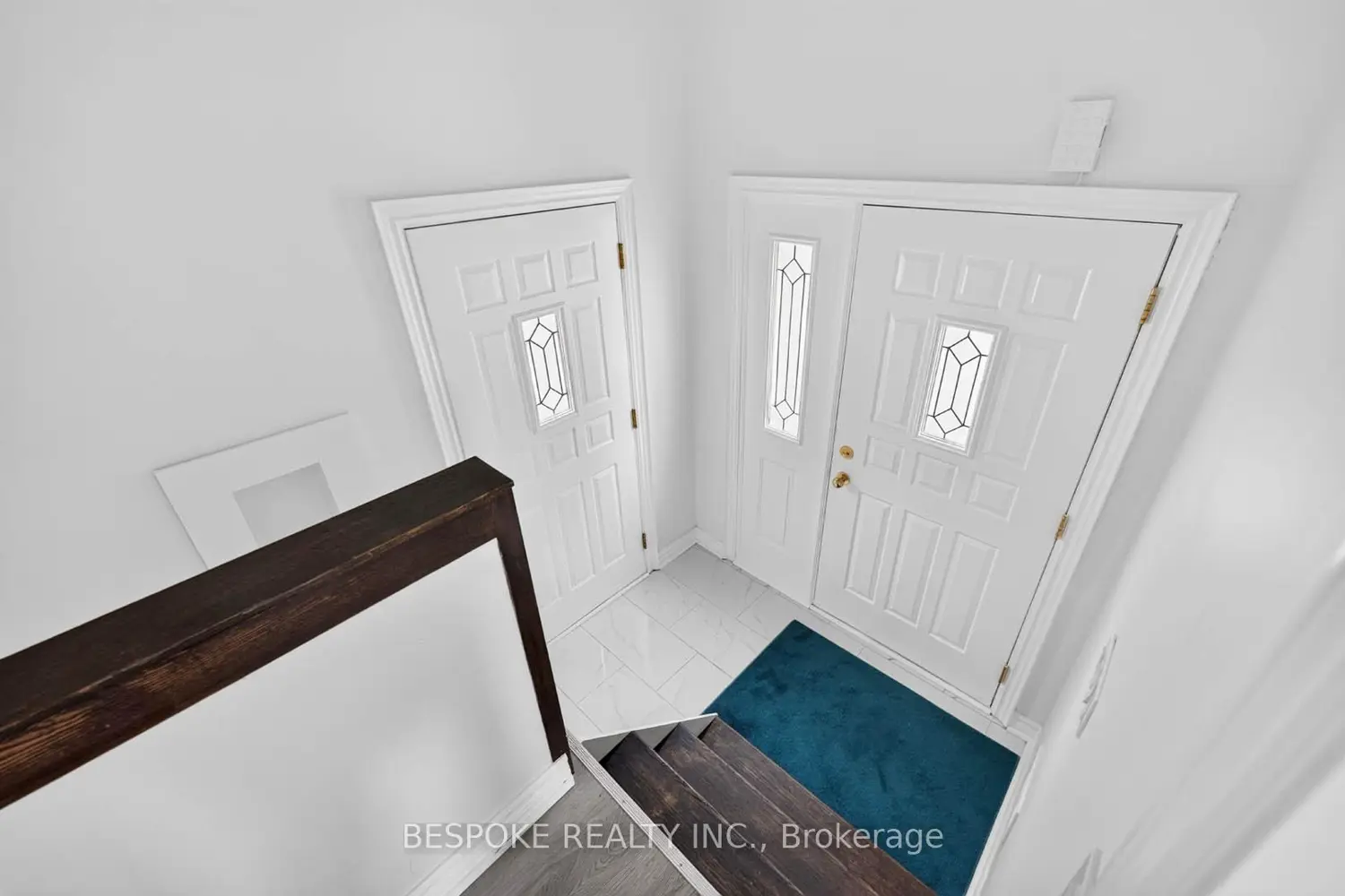 178 Sedgemount Drive photo 4
