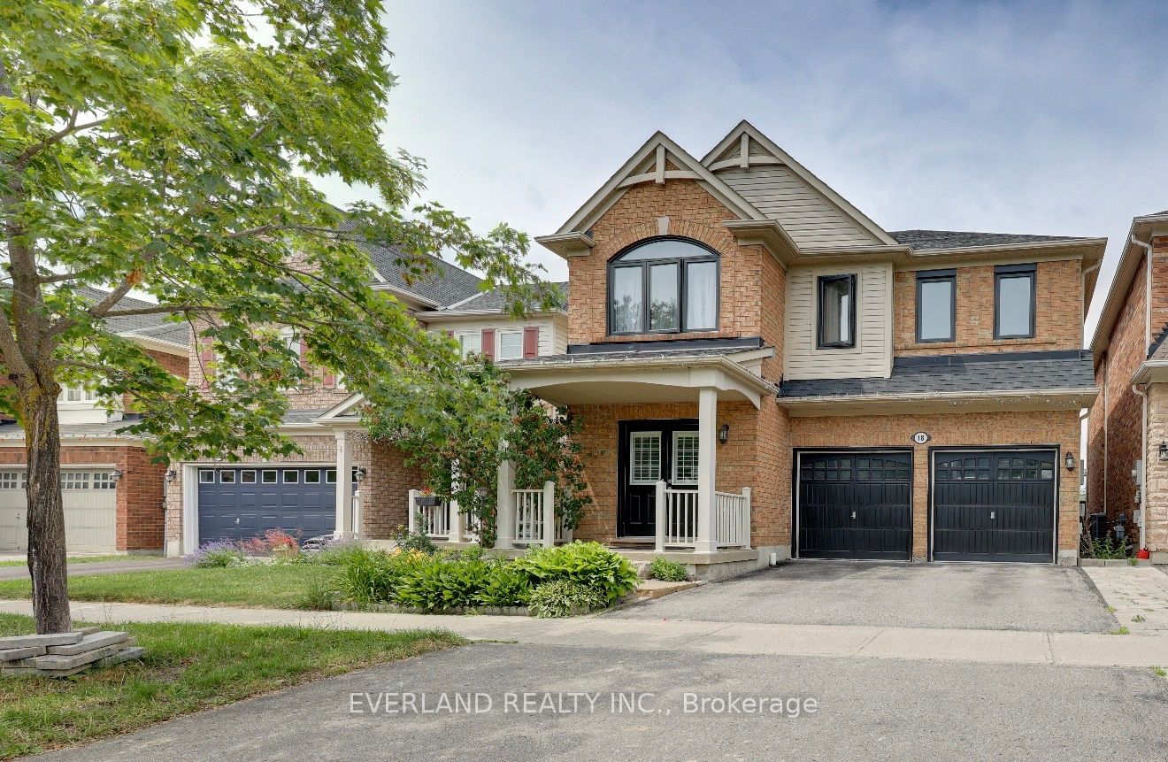 18 Clamerten Rd Street N, Whitchurch-stouffville, ON, L4A 0E8
