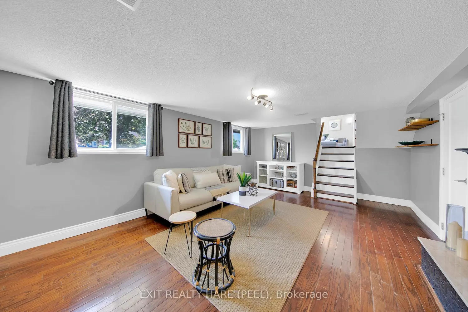 84 Addington Crescent photo 5