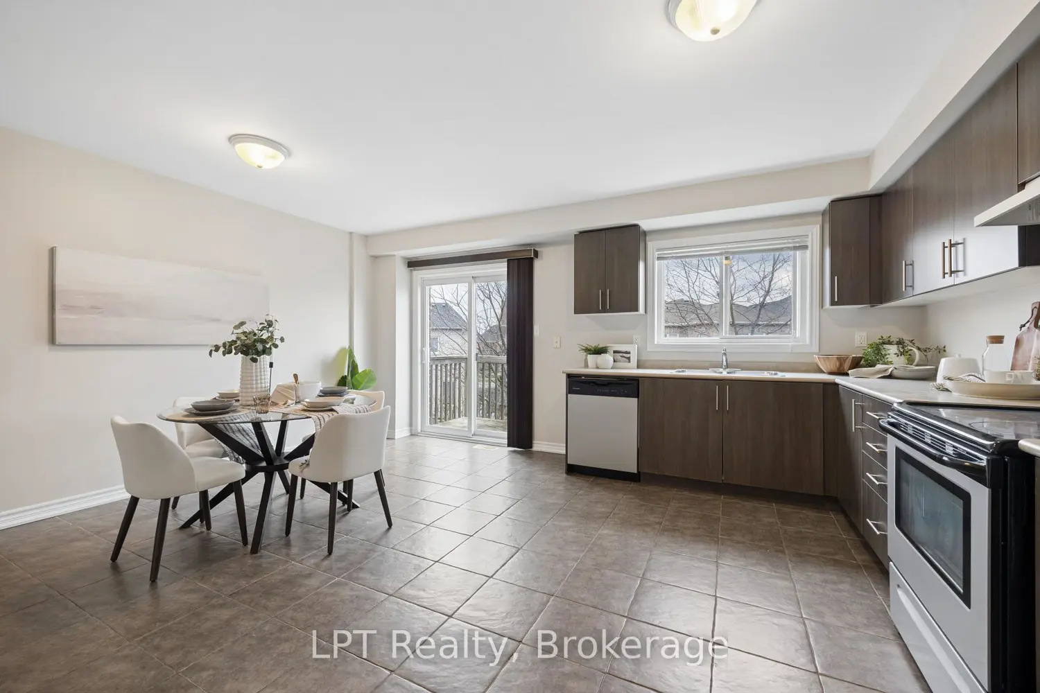 14 Katerson Lane photo 3