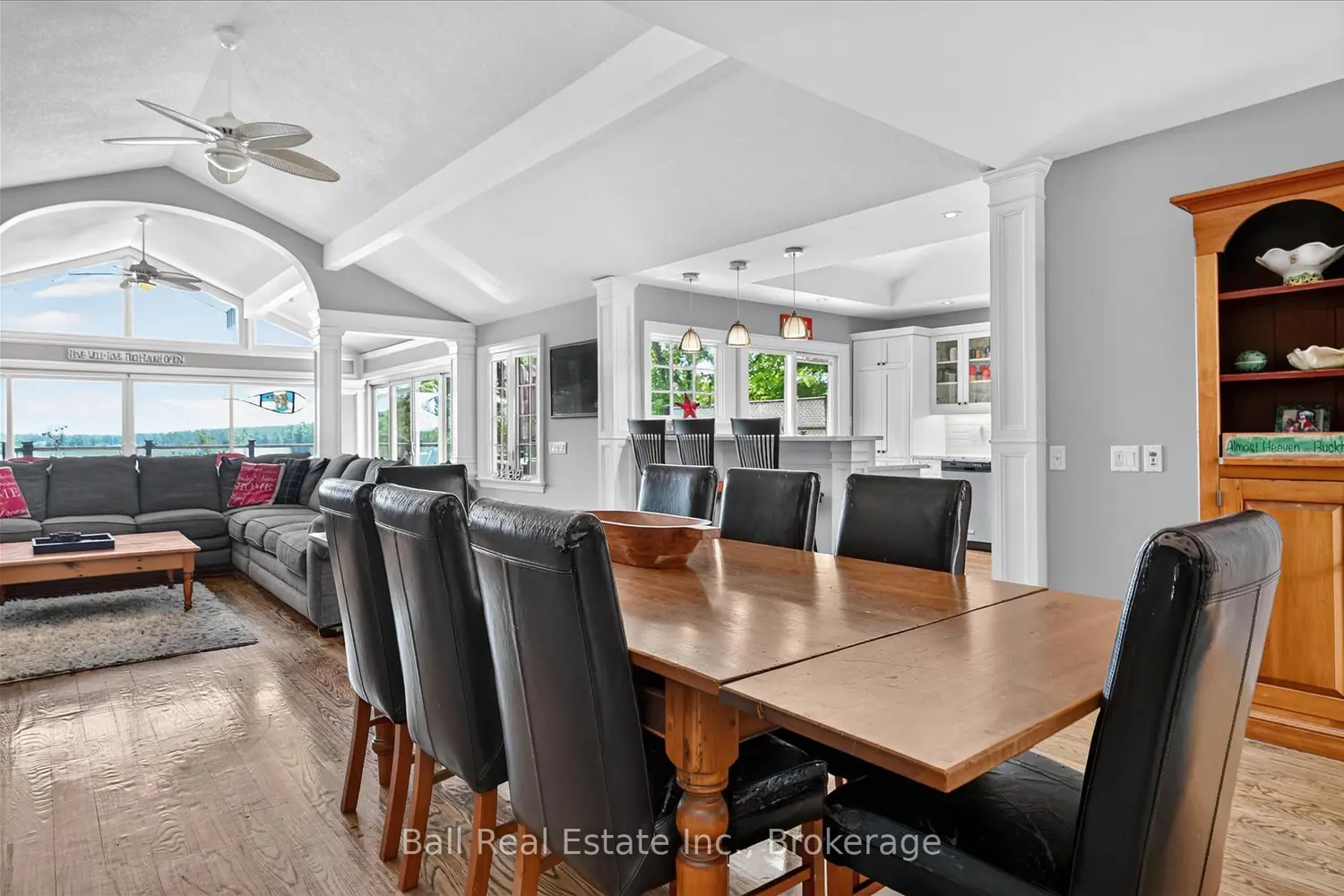 150 Hall Drive photo 3