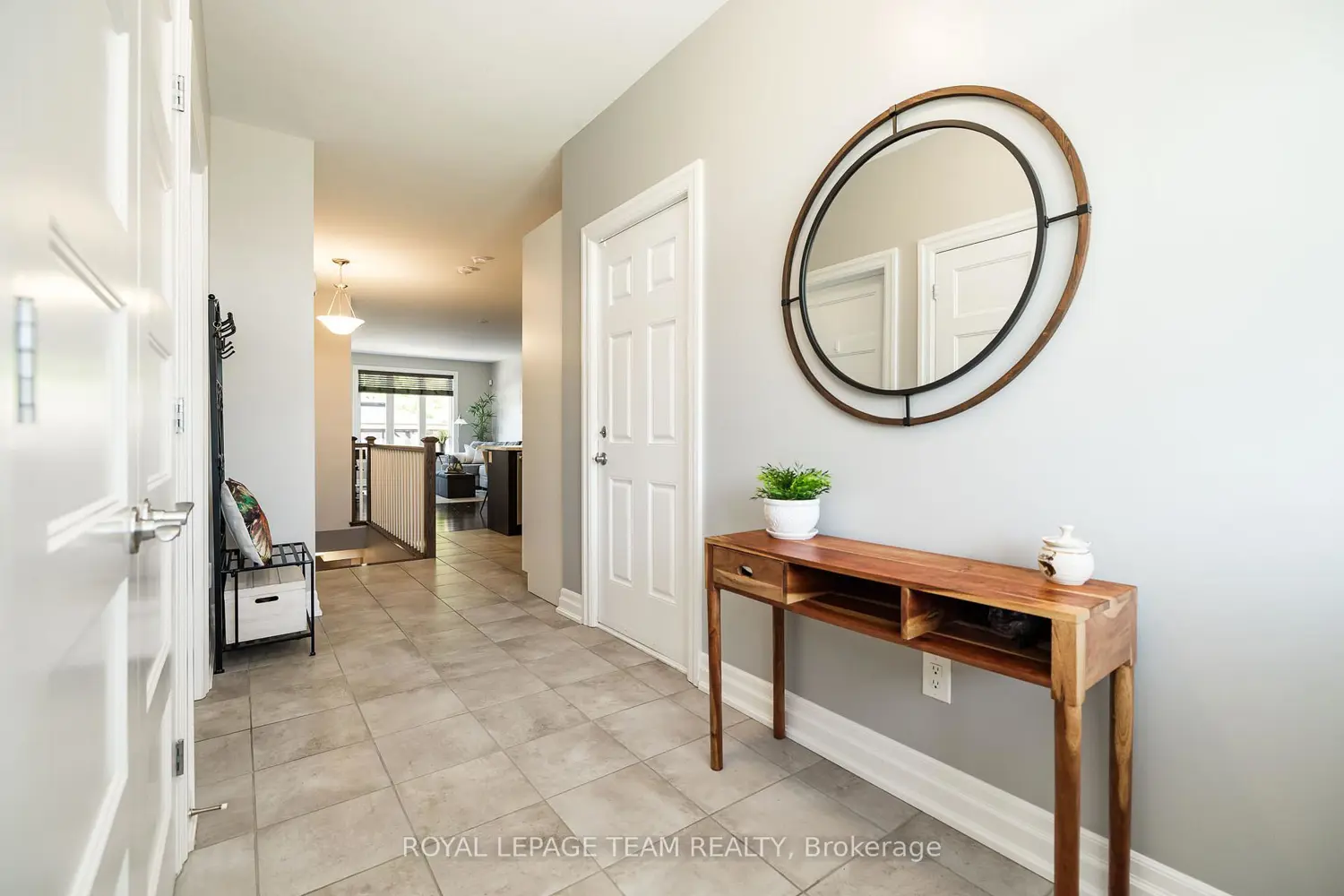 135 Tradewinds Crescent photo 3