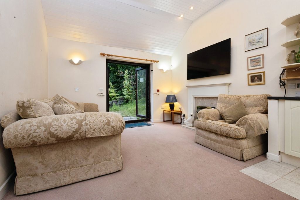 2 bed flat for saleStation Road, Caehopkin, Abercrave, Swansea SA9 photo 4