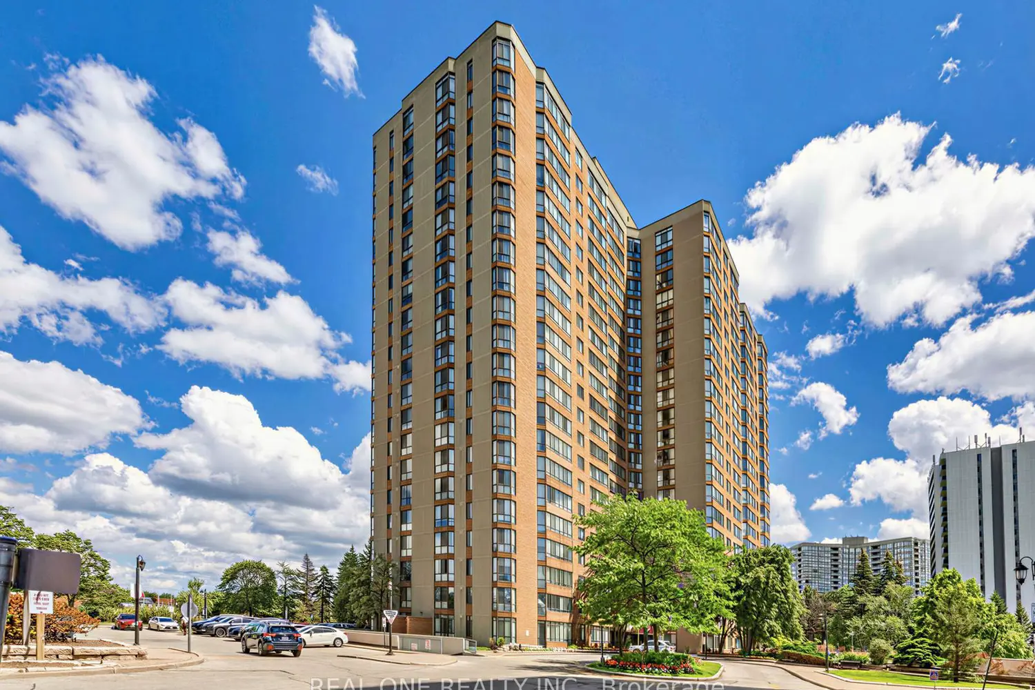 75 Bamburgh Circle 1721