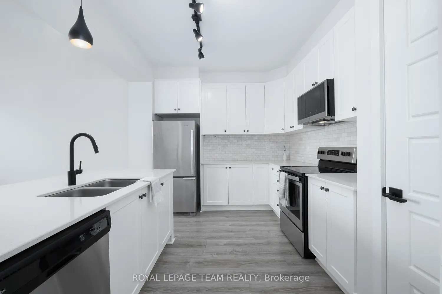 168 Pictou Crescent photo 5