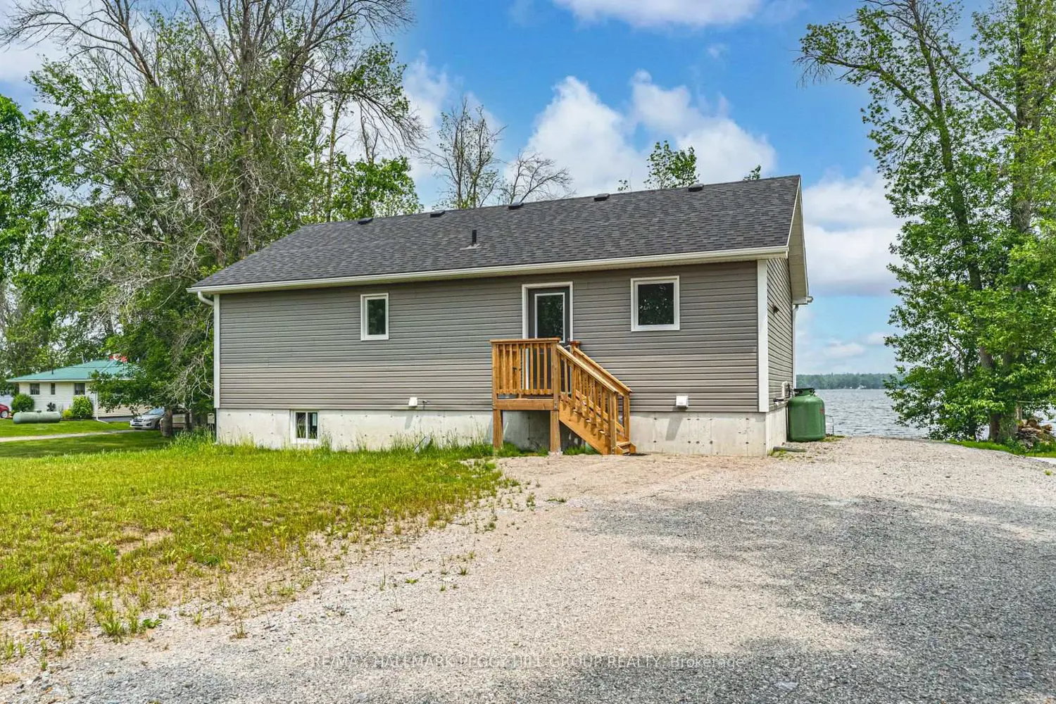 4097 Dalrymple Drive photo 2