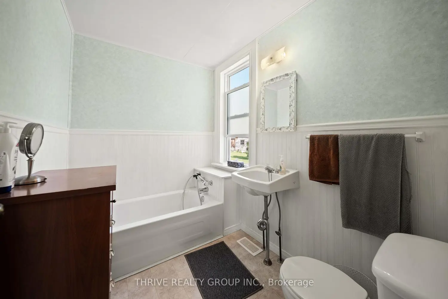 55560 Main Street photo 2