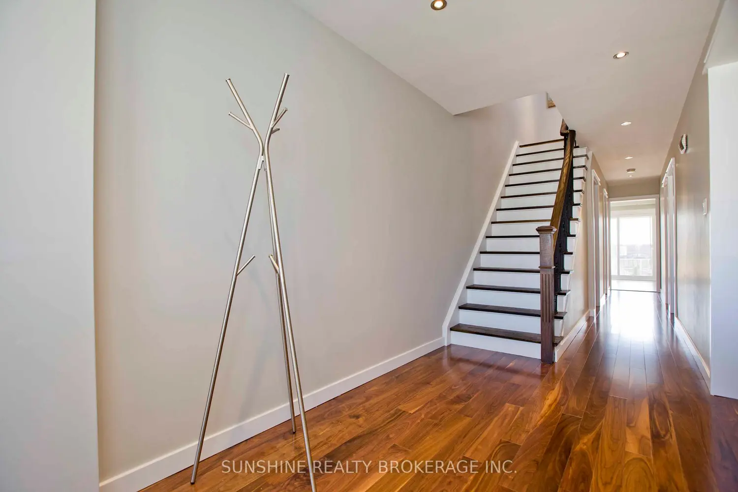 121 Sammon Avenue photo 4