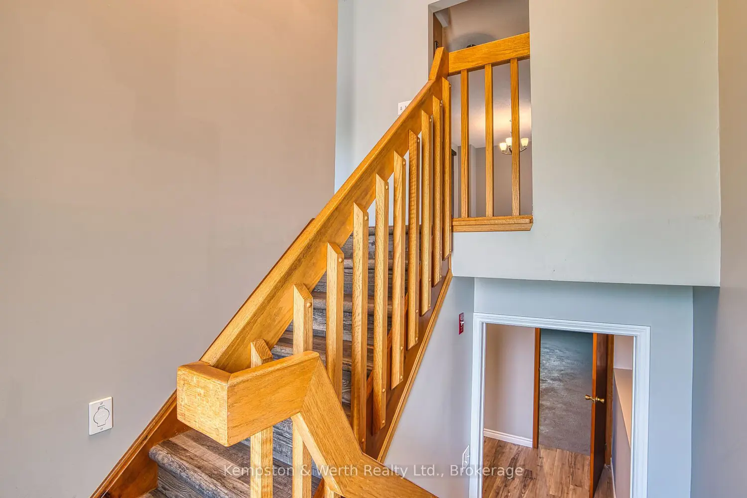 718 Edgar Street photo 4
