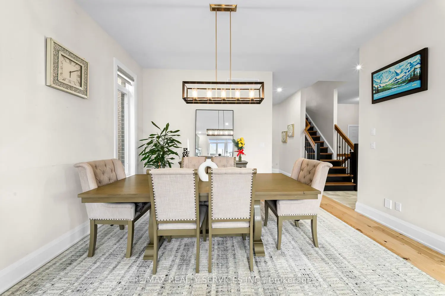 130 Pondcliffe Drive photo 4