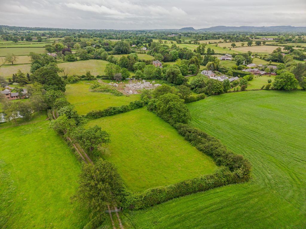 Land for saleDuddon Common, Duddon CW6 photo 3