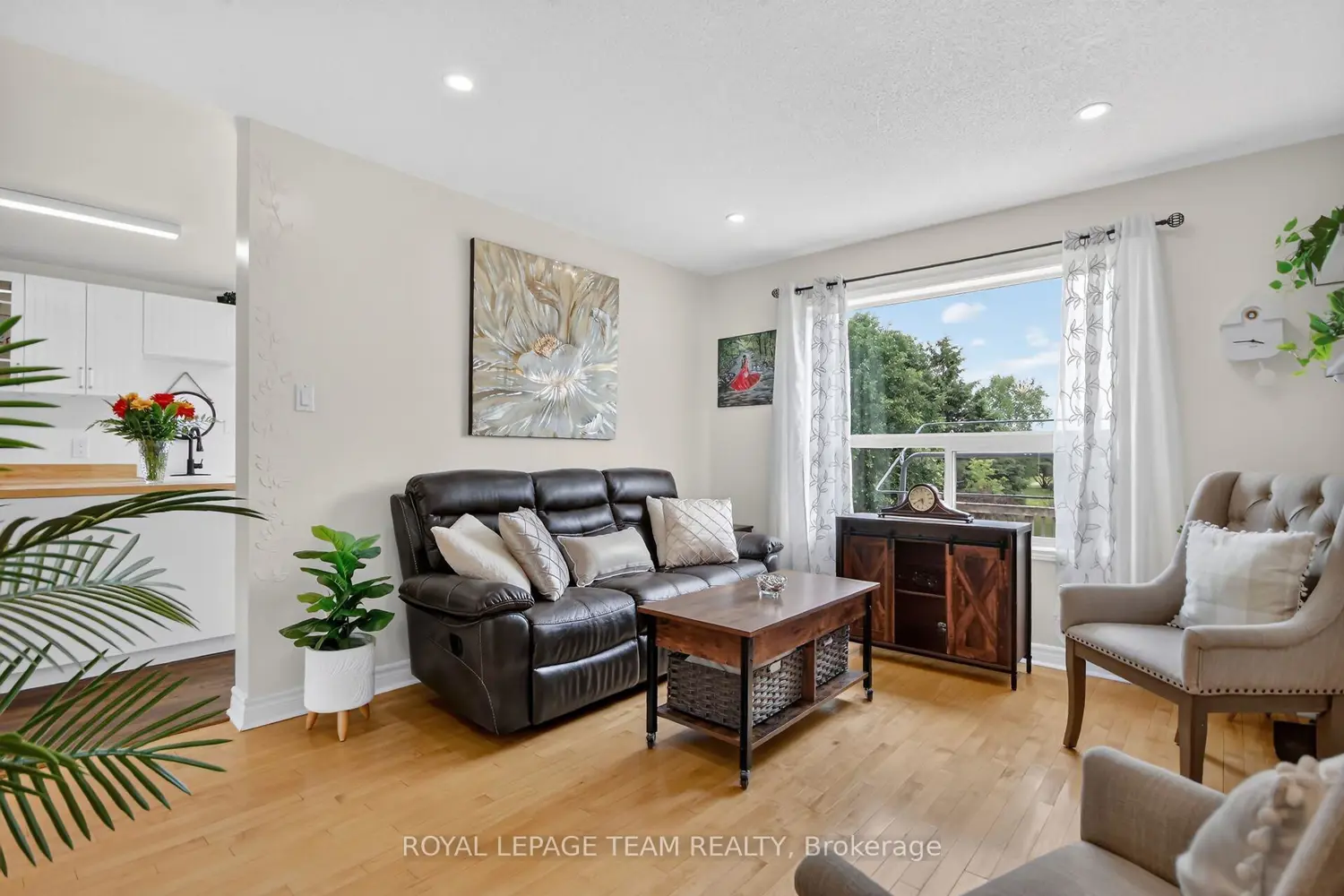34 Jenna Drive photo 4
