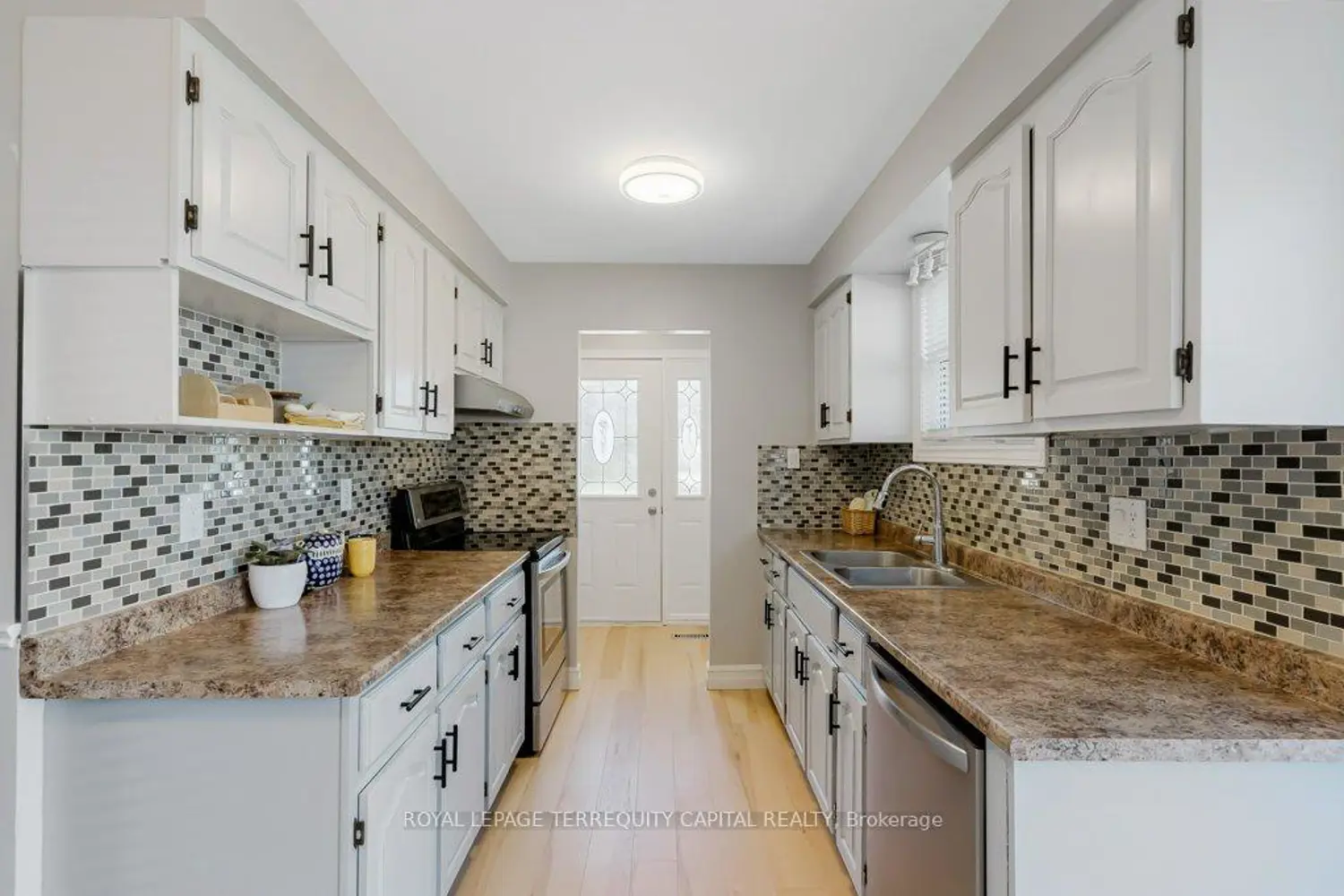 101 Northlake Place B photo 2