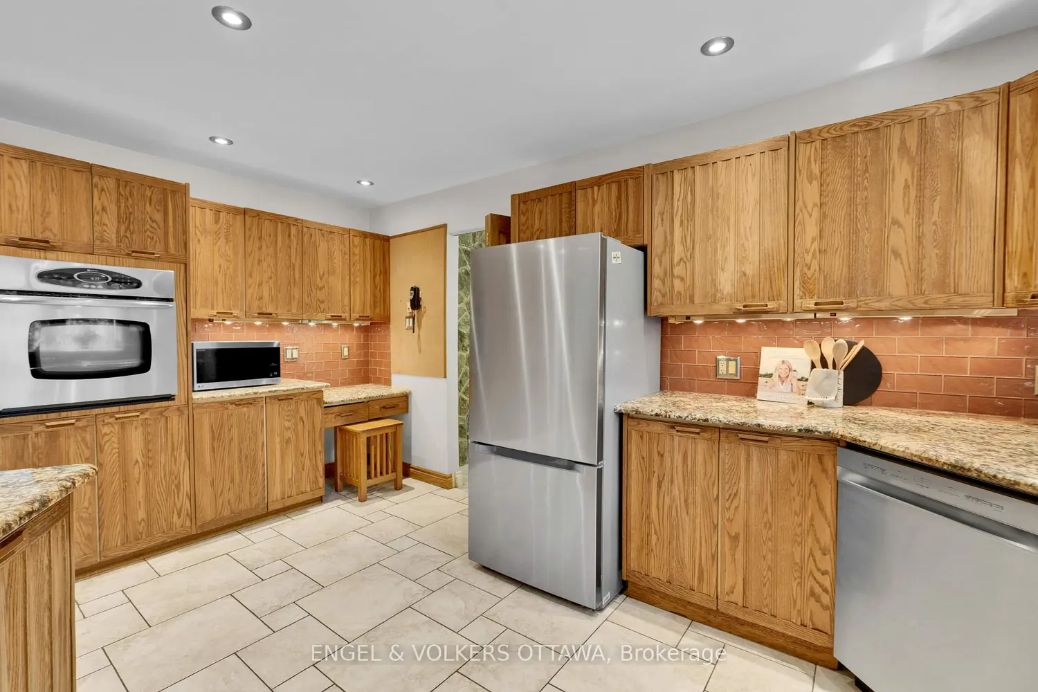 7 Mid Pines Grove photo 5