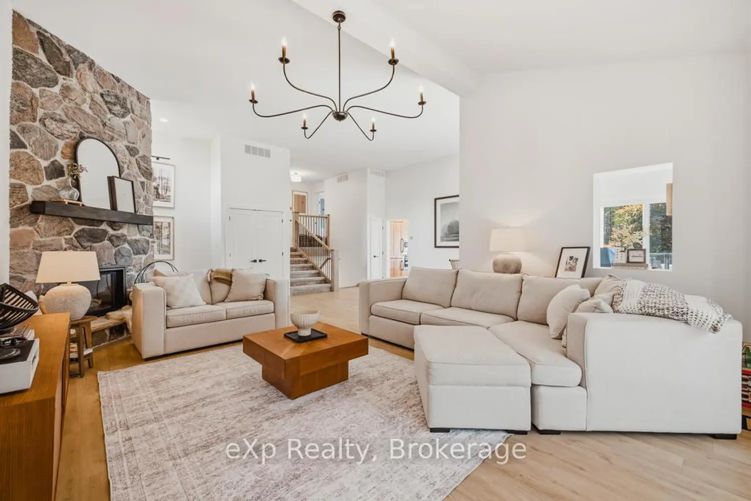 40481 Howick-Turnberry Road photo 2