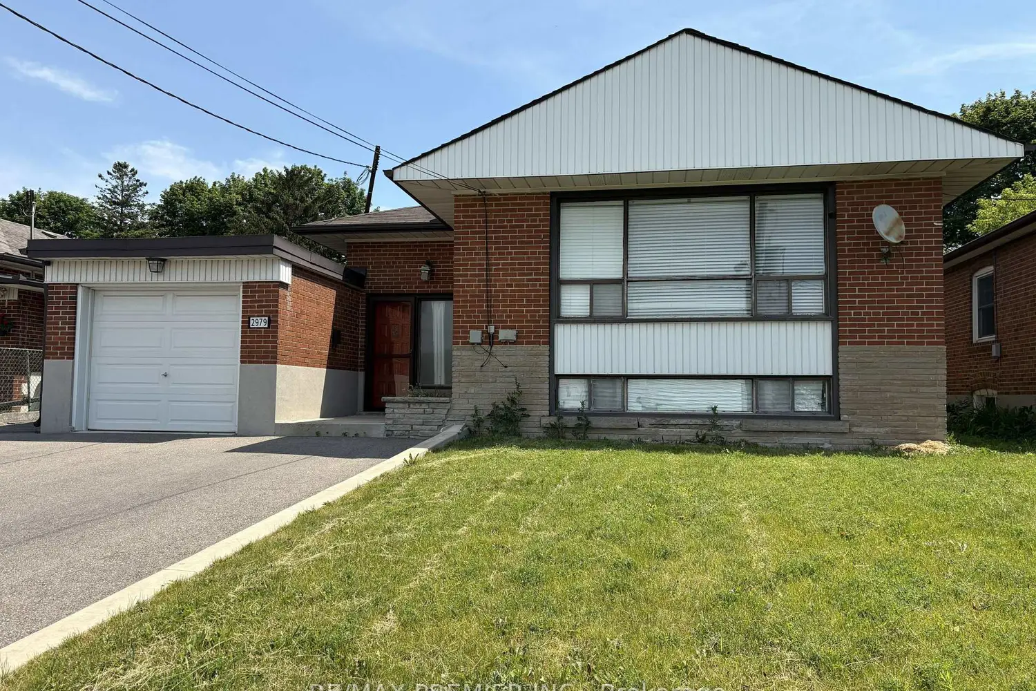 2979 Weston Road photo 2