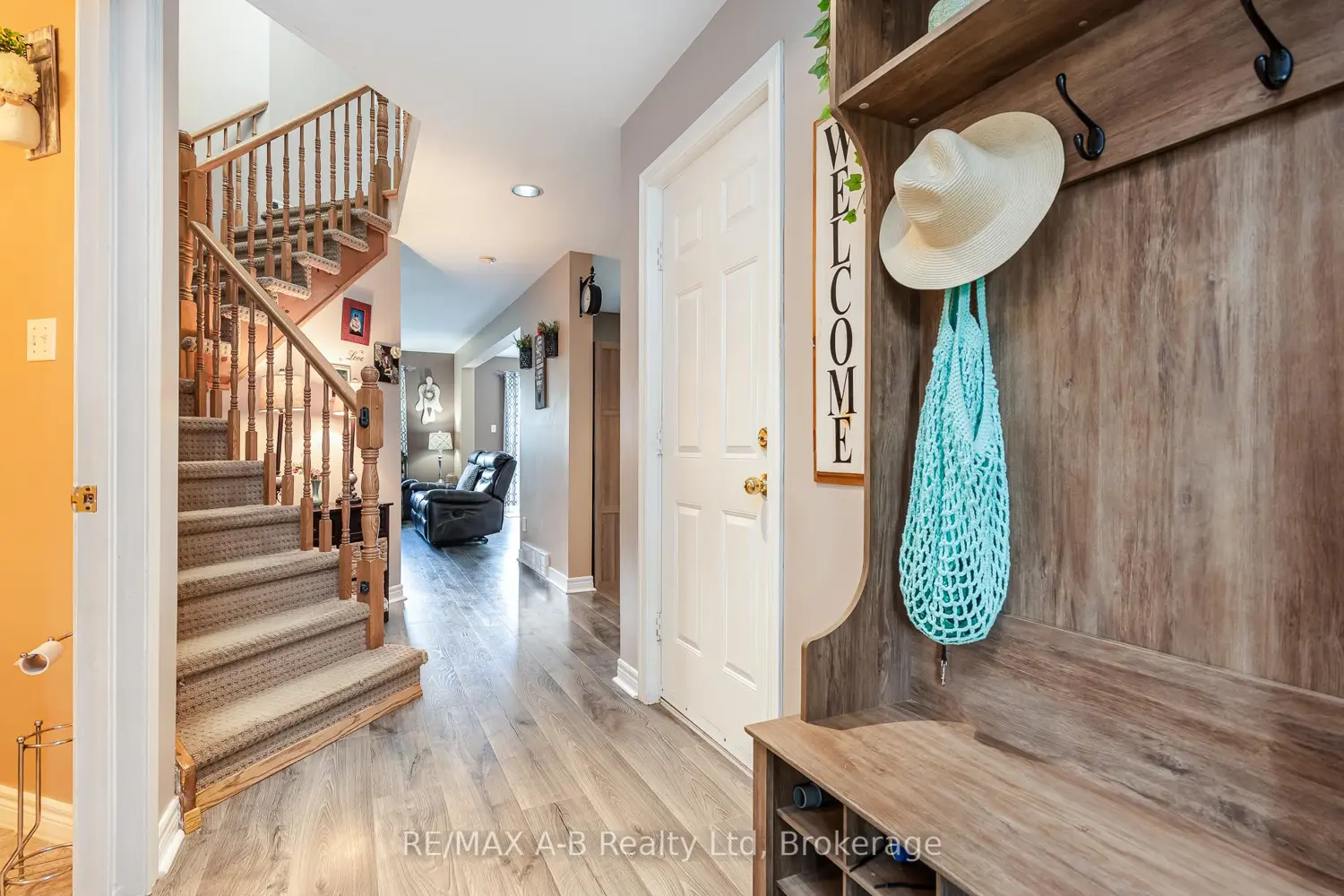108 Walsh Crescent photo 4