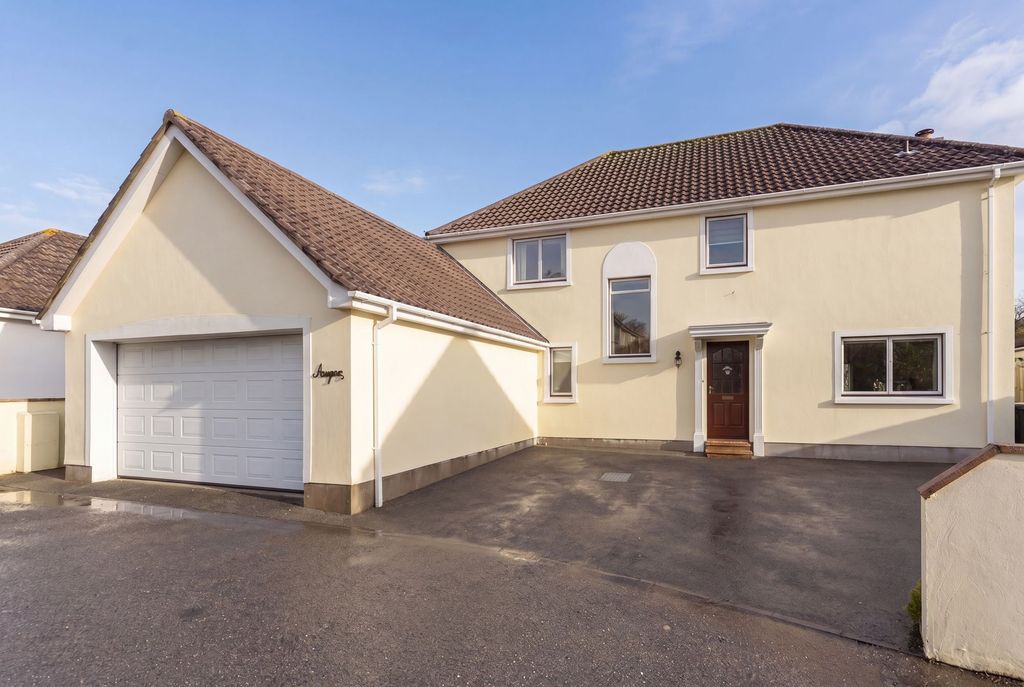 4 bed detached house for saleAvignon, St Helier JE2