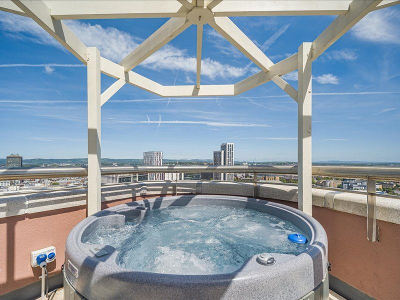 3 bed penthouse for saleAltolusso, Bute Terrace, Cardiff, Cardiff CF10