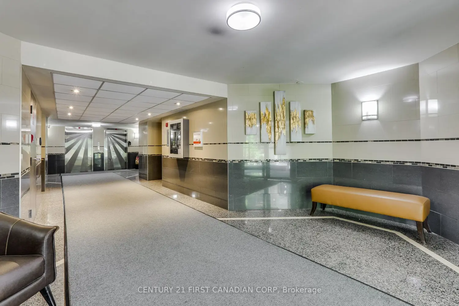 1103 Jalna Boulevard 404 photo 2