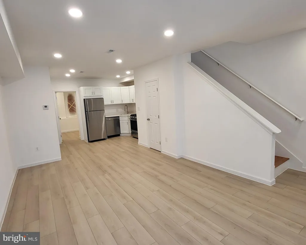 562 24th Street NE, Washington, DC 20002 photo 2