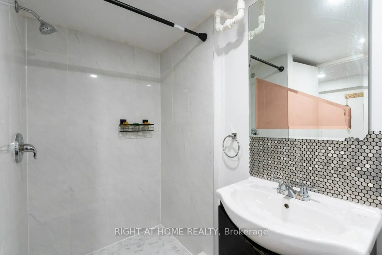 4 Fennimore Crescent photo 5