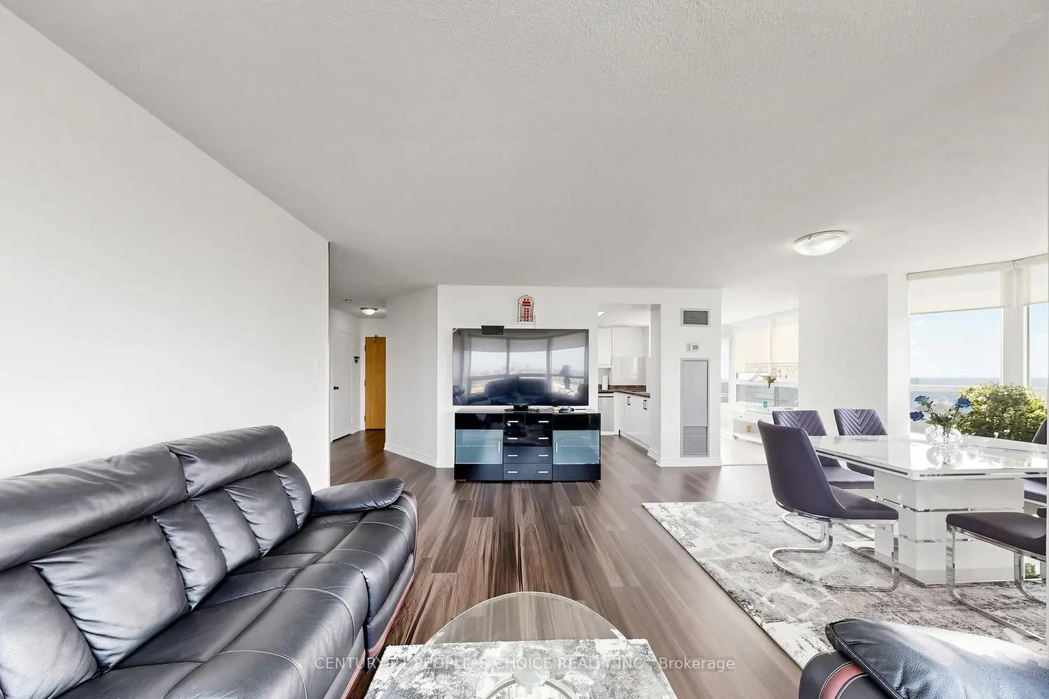 8 Lisa Street 2207 photo 5