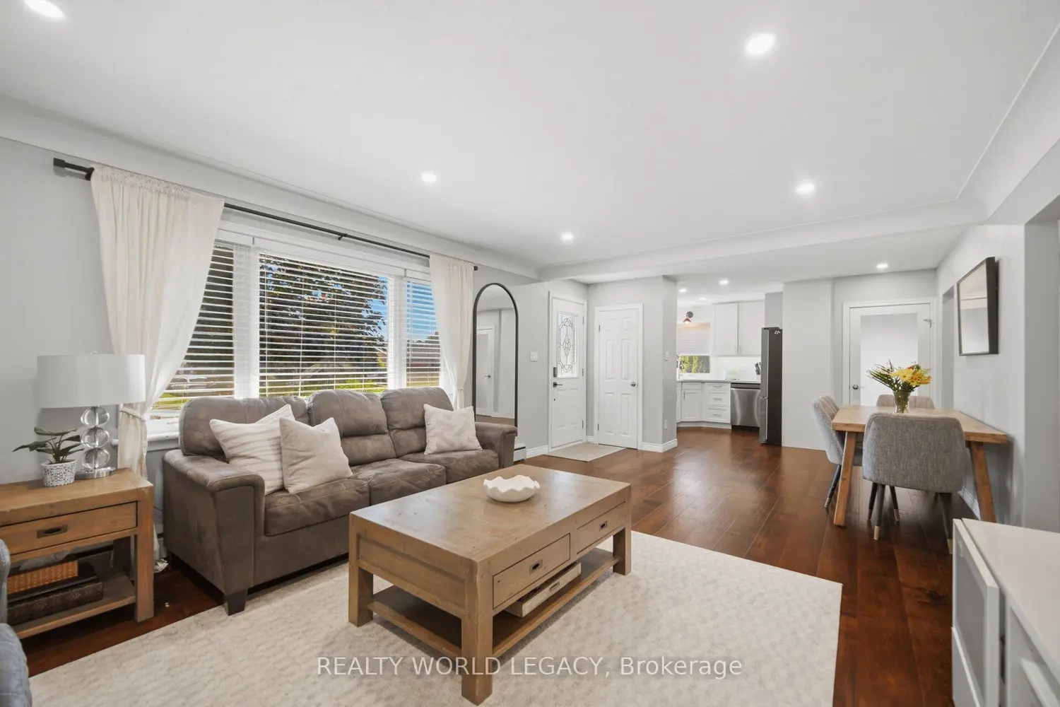 664 Upper Ottawa Street photo 3
