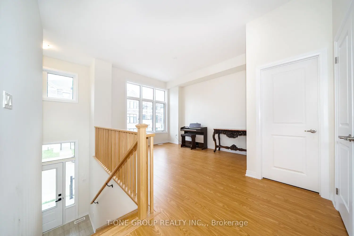 71 Millman Lane photo 3