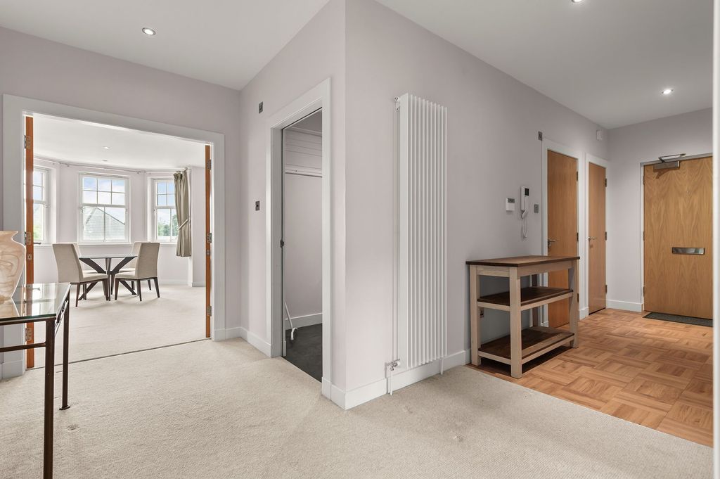 3 bed flat for saleKenilworth Gate, Wellgate Drive, Bridge Of Allan FK9 photo 2