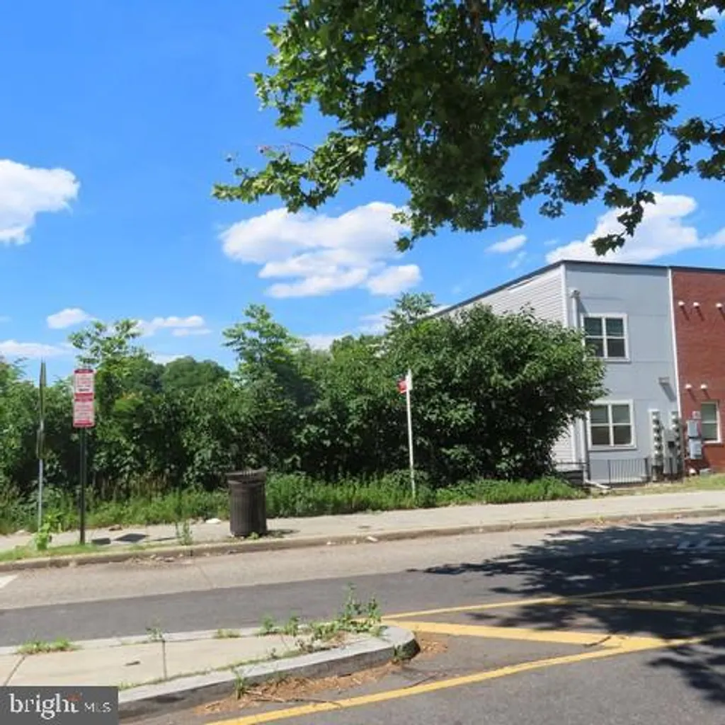 4727 Sheriff Road NE, Washington, DC 20019