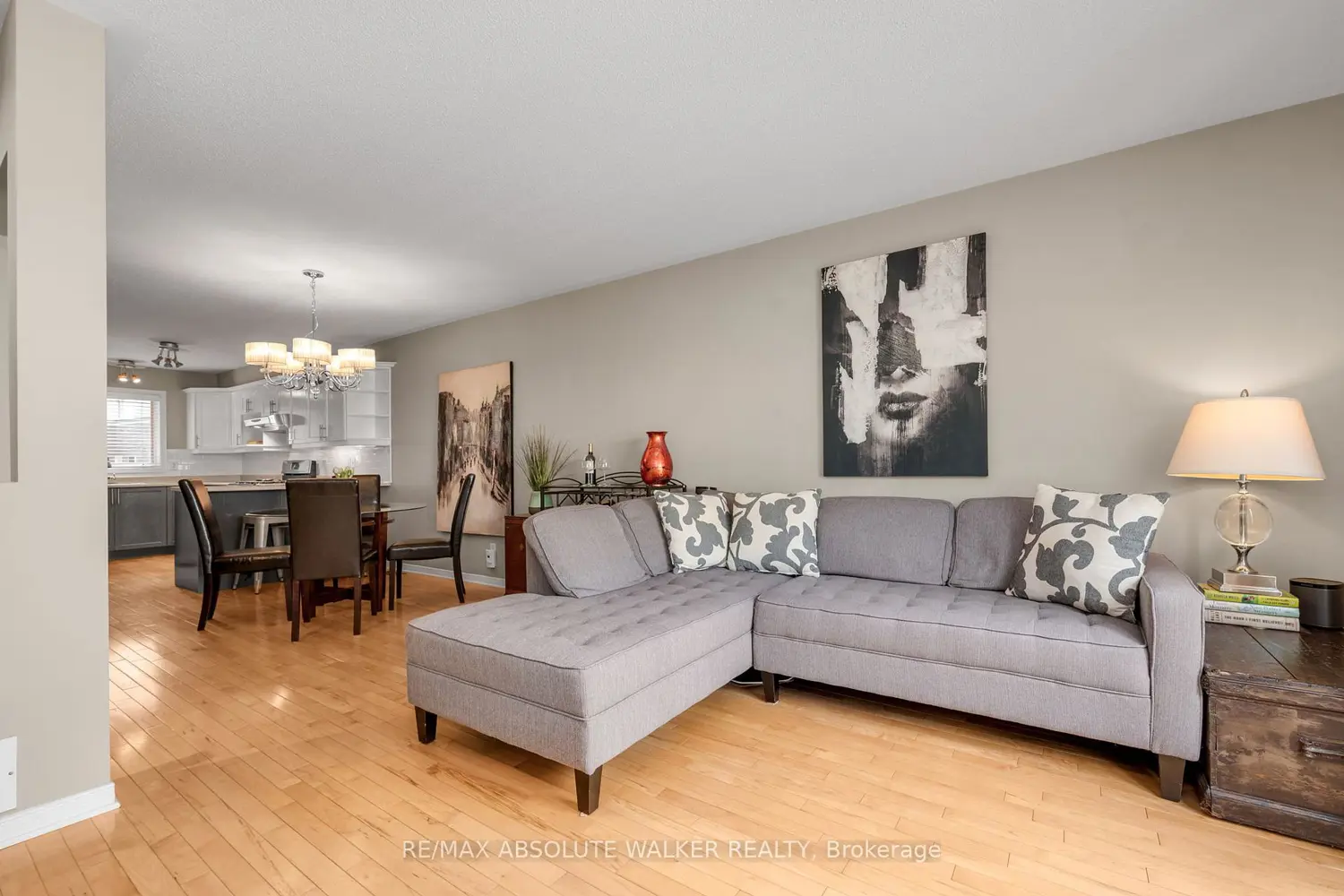 395 Bell Street 9 photo 5
