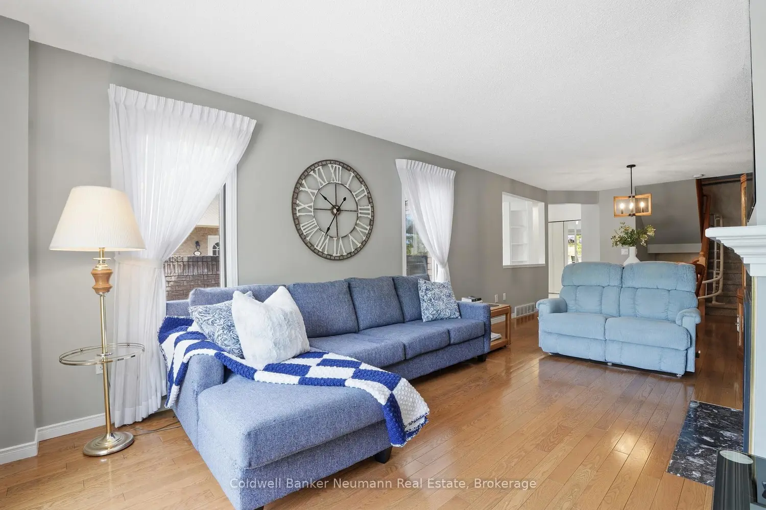 941 Gordon Street 49 photo 3