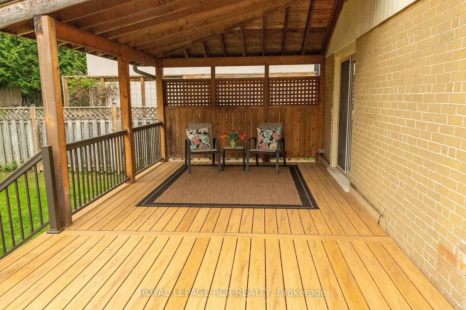 87 Richardson Drive photo 5