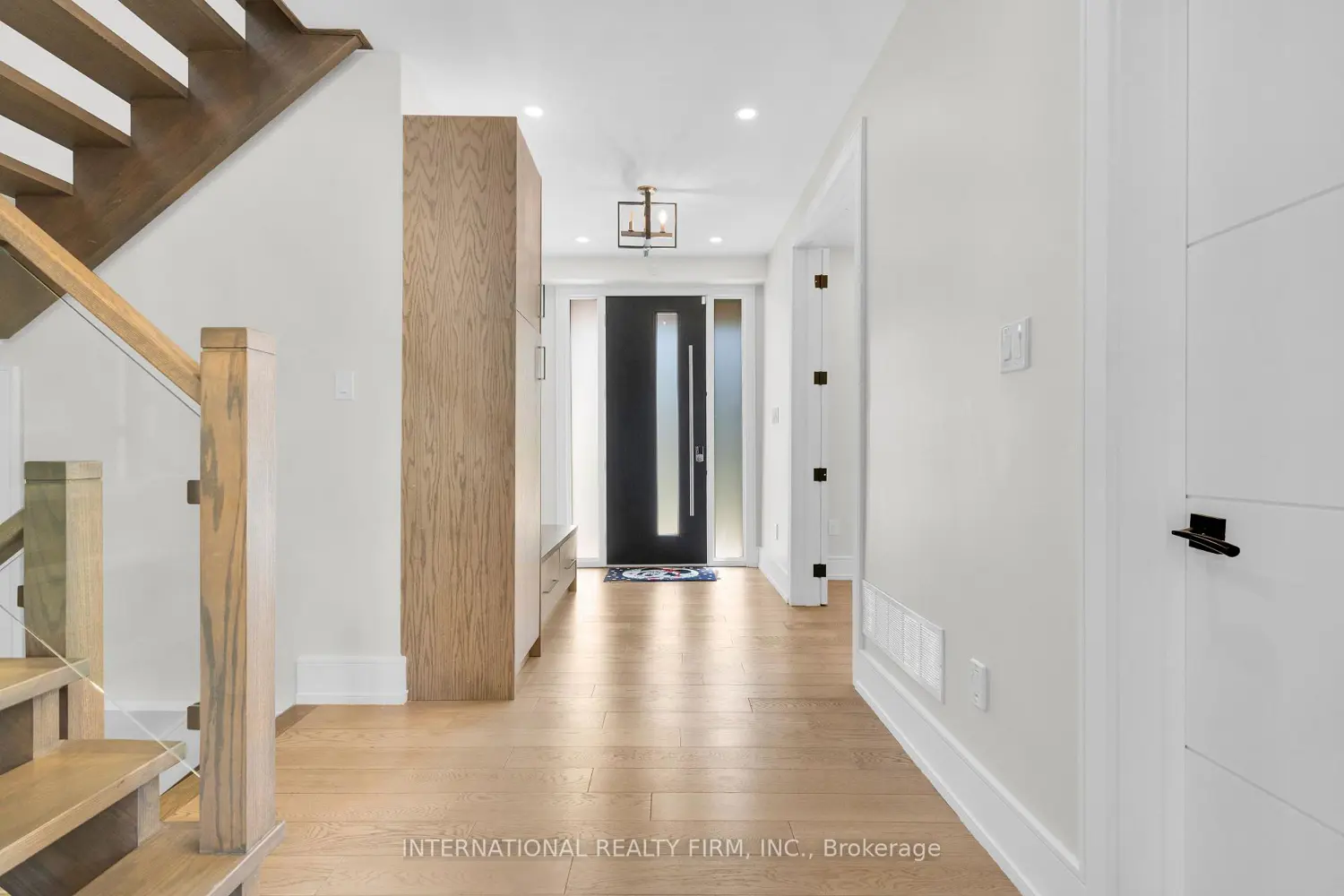 46 Sunnypoint Crescent photo 4