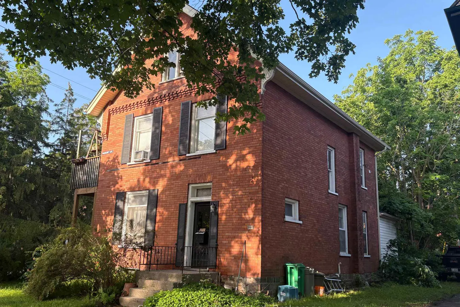 295 Margaret Avenue photo 3