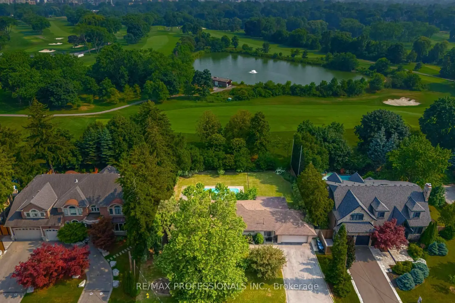 55 Bywood Drive photo 2
