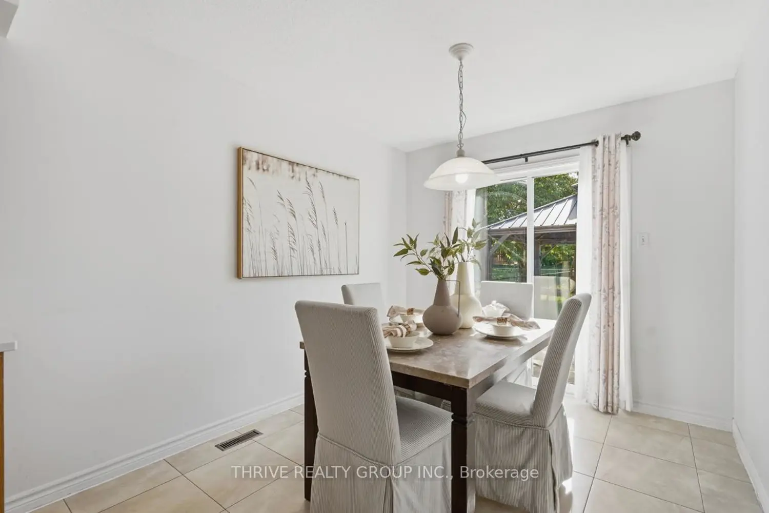 466 Edenridge Drive photo 5