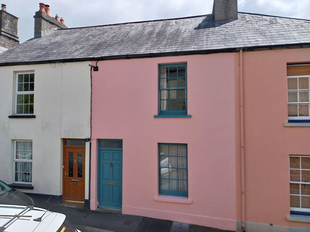 3 bed terraced house for saleThe Postern, Brecon LD3