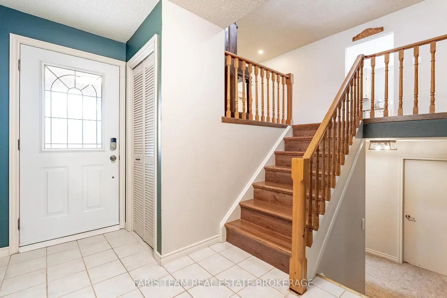 1202 Sunnidale Road photo 2