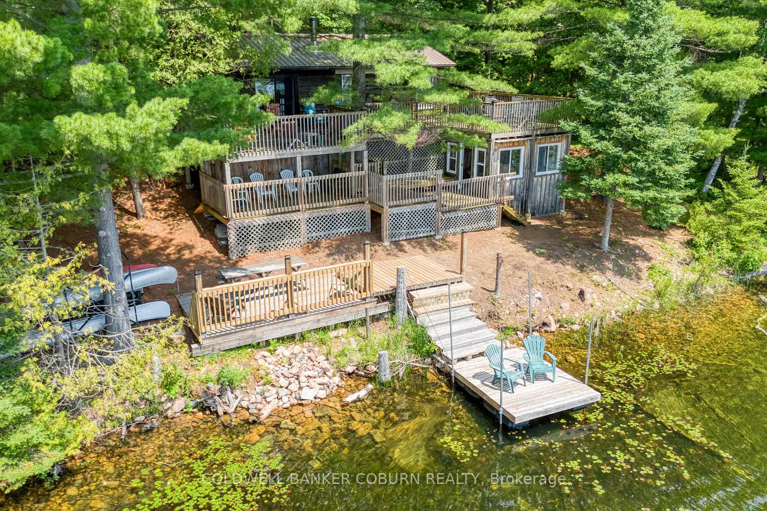 1015 Oak Lane photo 2